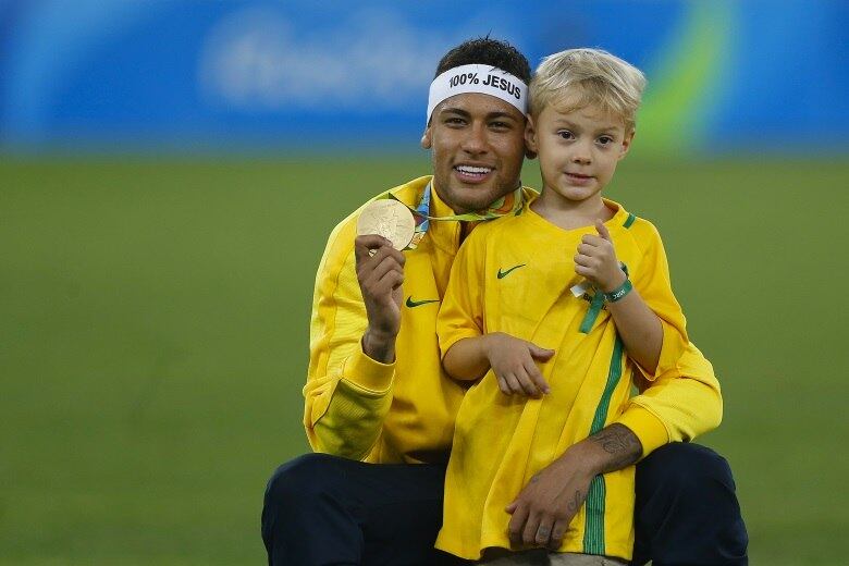 Neymar terá um tempinho extra para curtir ao lado do filhão Davi Lucca