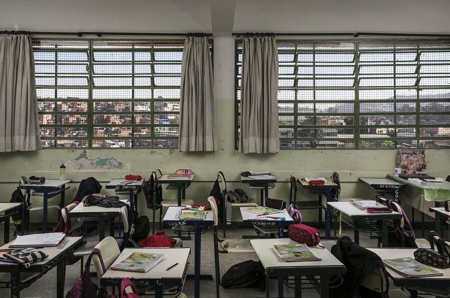 O MEC (Ministério da Educação) homologou a resolução do CNE (Conselho Nacional de Educação) que afirma que as escolas públicas e particulares do país podem oferecer ensino remoto enquanto durar a pandemia