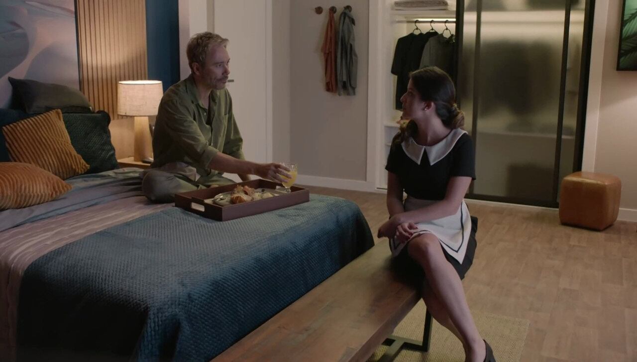 Um novo empreendimento foi a aposta do personagem para ter sucesso. Ele investiu todo o dinheiro para alugar uma loja e reformá-la. No fim das contas, a obra não deu certo, e Júlio ainda bateu de carro ao sair do local. Sem ter como pagar pelo conserto e pelo aluguel, ele foi à falência. Para conseguir resolver o problema, o homem acabou aceitando dinheiro emprestado de Amanda (Malu Falangola)