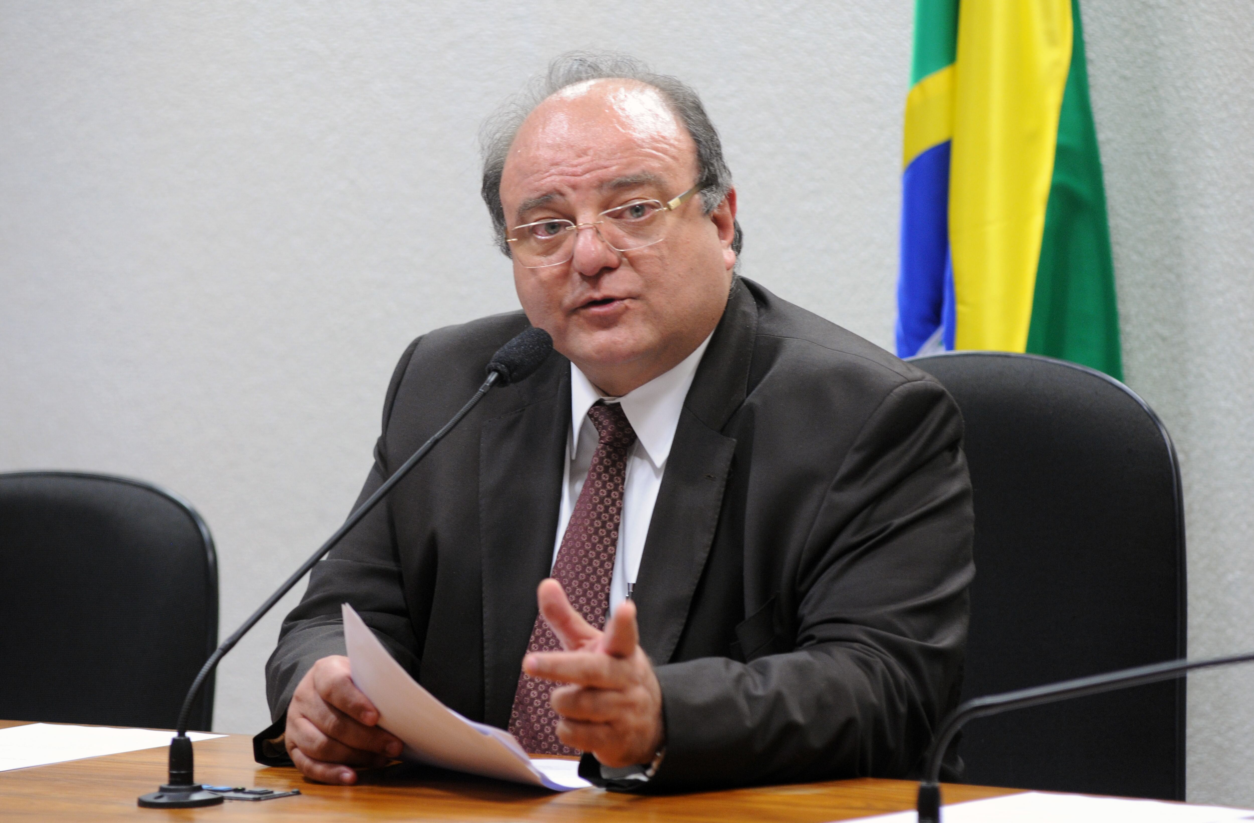 Deputado Cândido Vaccarezza é um dos alvos