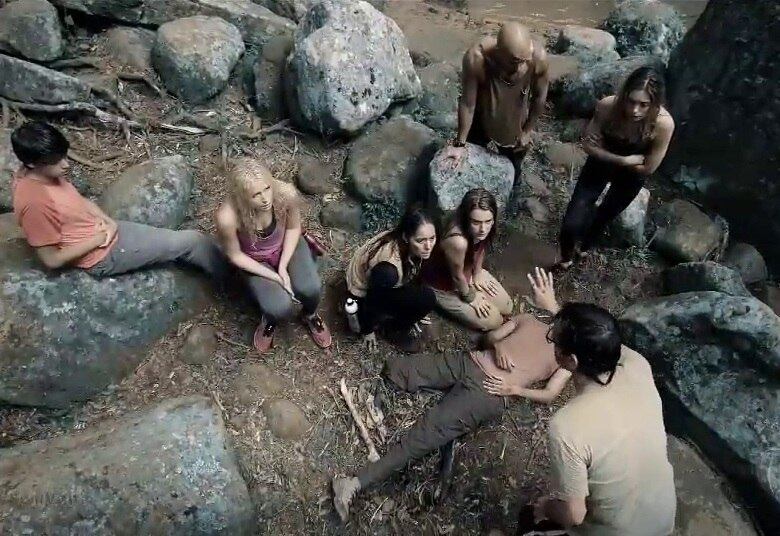 Com todos juntos, os montanhistas precisavam decidir por qual caminho iriam. Yordi, o guia que supostamente conhecia a trilha, disse que não sabia mais por onde ir 