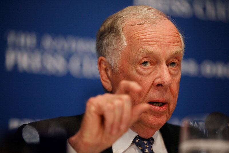 Boone Pickens, afirmou que já doou cerca de US$ 800
milhões, o equivalente a R$ 1,6 bilhão. Contudo, ele já declarou que deseja atingir
a marca de US$ 1 bilhão — cerca de R$ 2 bilhões — em doações. Atualmente, a
fortuna de Pickens é de aproximadamente R$ 2,4 bilhões e, se ele cumprir a sua promessa,
restará “só” R$ 400 milhões para dividir entre os herdeiros