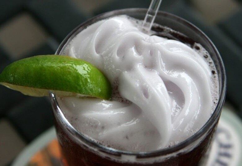 ESPUMA DE GENGIBRE: 

100g de gengibre fatiado
20g de açúcar refinado
Suco de 1/4 de limão
300ml de creme de leite fresco
150ml de água 

COMO FAZER:
Cozinhe o gengibre com açúcar, água e limão. Bata com creme de leite fresco, coe e coloque no sifão com 1 carga. Resfrie por 1 hora
