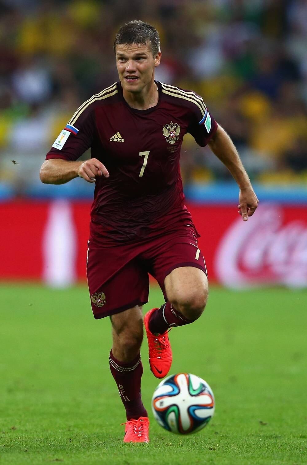 Igor Denisov, 30 anos. Russo que atua no Dínamo de Moscou. Salário: R$ 12,6 mi anuais