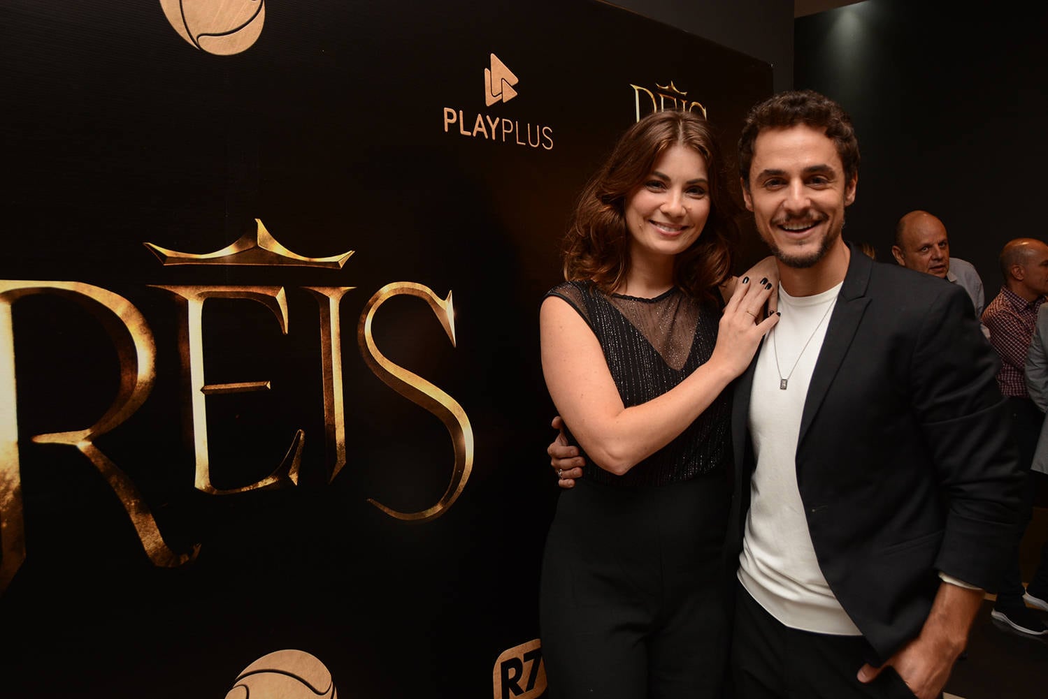 Record TV RS recebeu convidados em sala de cinema para a estreia da série Reis