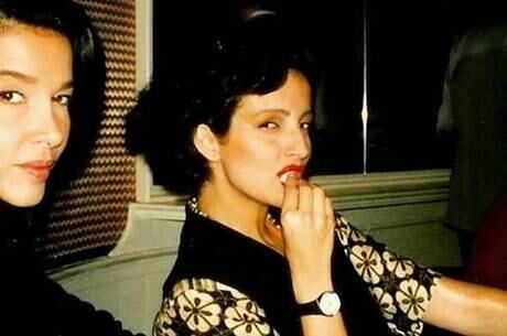 Patty Lago homenageia mãe em rede social