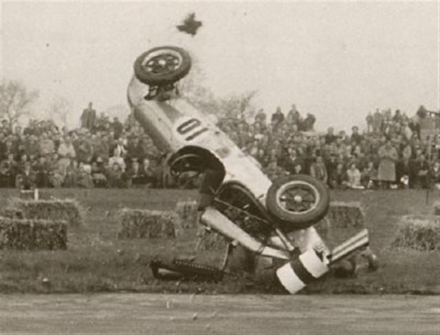 O público ao fundo só assiste 

Quer saber tudo sobre carros? Acesse R7.com/carros!
