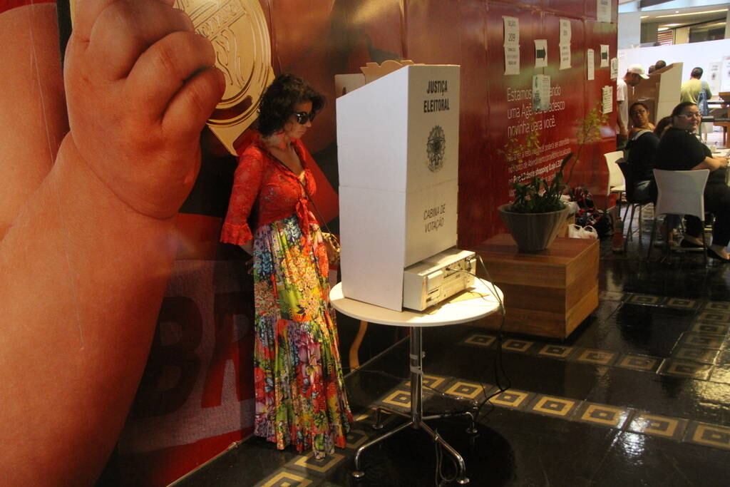 Tomou alguns minutos até que ela conseguisse votar