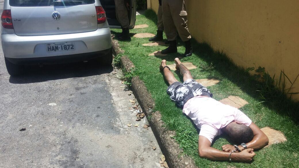 Polícia recuperou produtos do roubo, apreendeu carro e réplica de arma