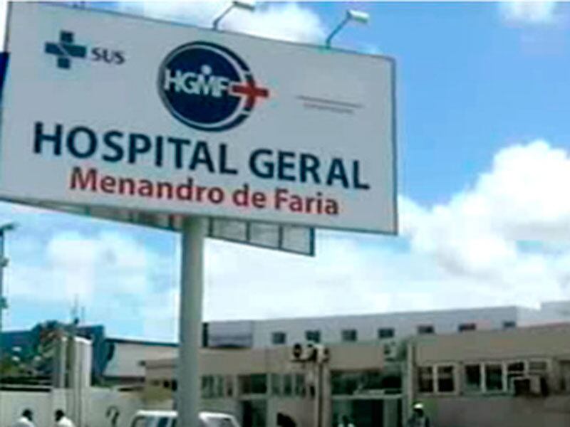 A segunda vitima foi encaminhada para o Hospital Menandro de Farias, no município de Lauro de Freitas, em estado grave
