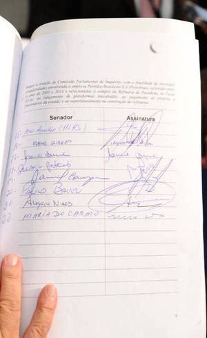 Oposição reuniu 28 assinaturas