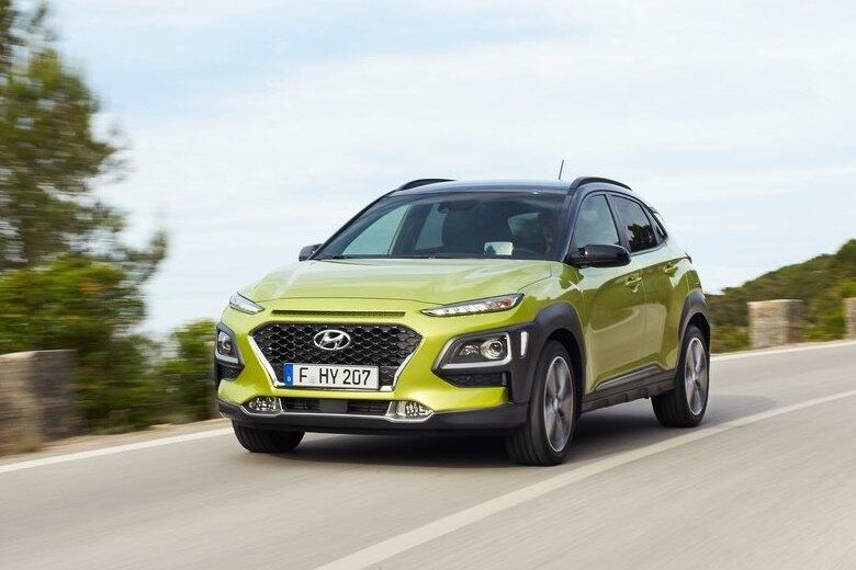 O SUV dará quatro opções de motor para o Kona, três a gasolina e uma a diesel. A Europa terá o 1.0 T-GDI, de 3 cilindros, com 120 cv e 17,5 kgfm de torque, além do 1.6 T-GDI com 177 cv e 27 kgfm de torque, ambos a gasolina