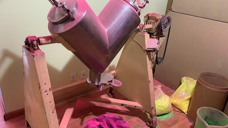 Maquinários utilizados em indústrias farmacêuticas na confecção de comprimidos