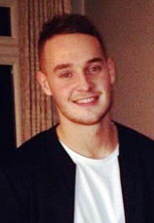 O Audi R8, em questão, faz de 0 a 100 km/h em pouco mais de 4 segundos e estava sem seguro. Foi um grande prejuízo para o pai do rapaz. Mas Harry não foi o único a causar um acidente por imprudência recentemente...