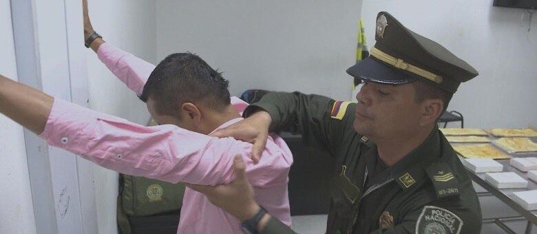 Programa mostra as ações dos agentes em aeroporto colombiano