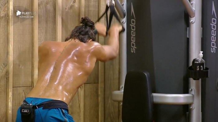 Os peões não passam um dia sem malhar