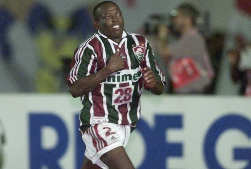 Asprilla (2001) - O colombiano chegou ao Fluminense em outubro de 2000. Permaneceu até junho do ano seguinte, disputando 20 jogos e marcando oito gols. Além do Tricolor, tambem jogou pelo Palmeiras.