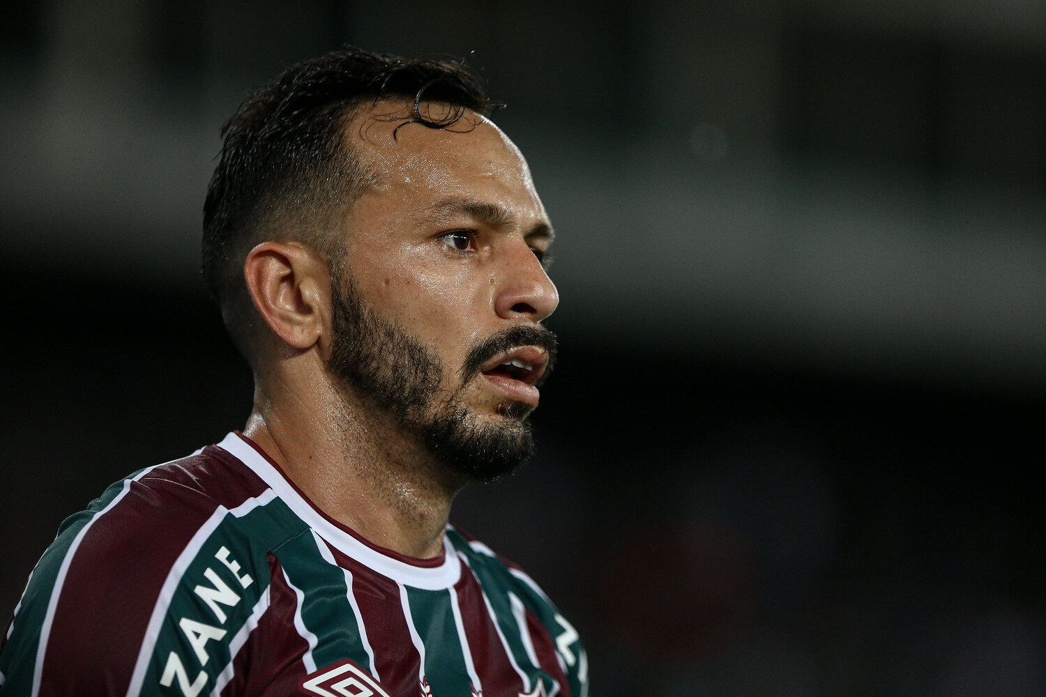 Yago Felipe começou o jogo como lateral pela direita do Fluminense