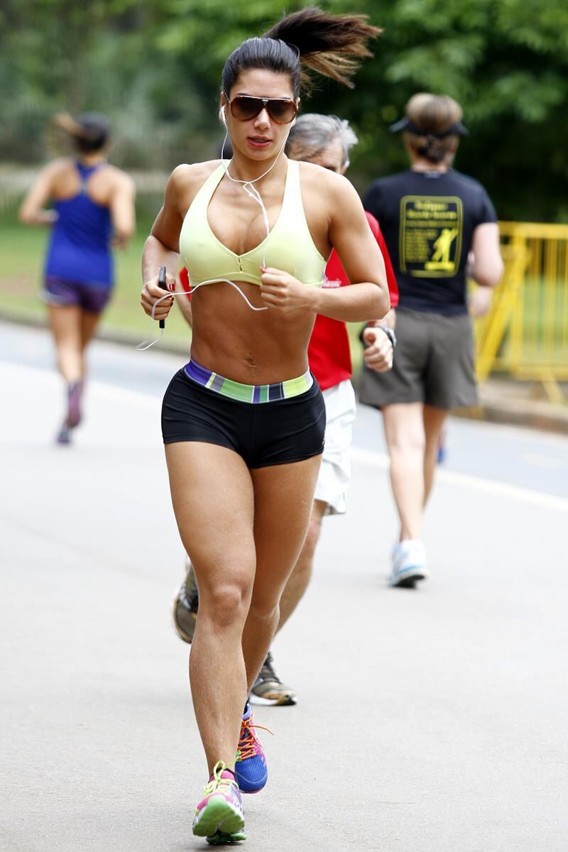 

Graciella Carvalho
aproveitou a manhã desta quarta-feira (27) para correr no Parque do Ibirapuera,
em São Paulo

