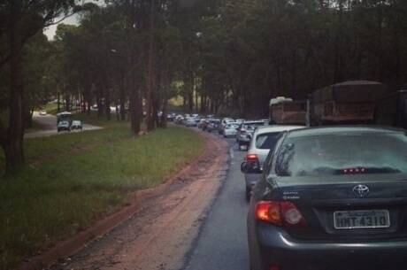 BR-040 apresenta lentidão na altura de Congonhas, no KM 616