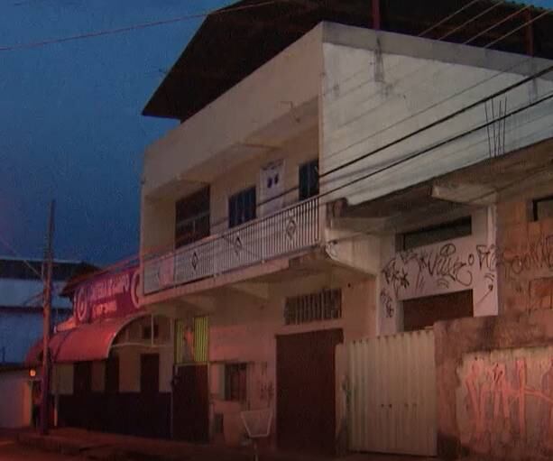Salão ficava neste imóvel em Contagem (MG)