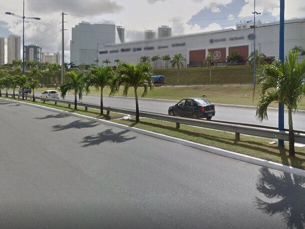A polícia não informou se algum cliente ficou ferido na ação