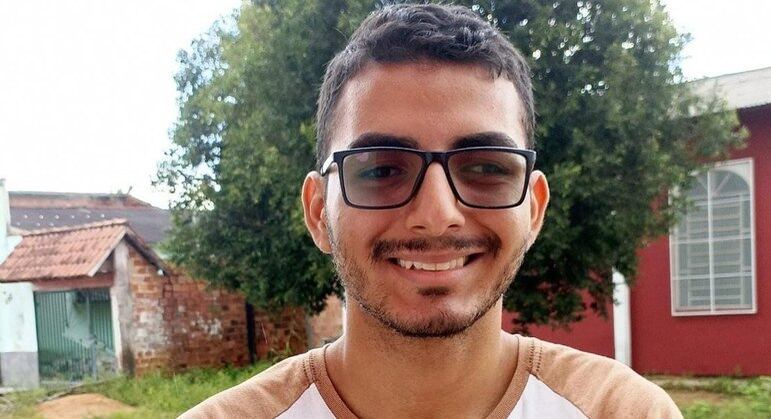 Elizeu Augusto de Freitas Júnior, 19 anos, terá de mudar para a região Centro-Oeste com os pais