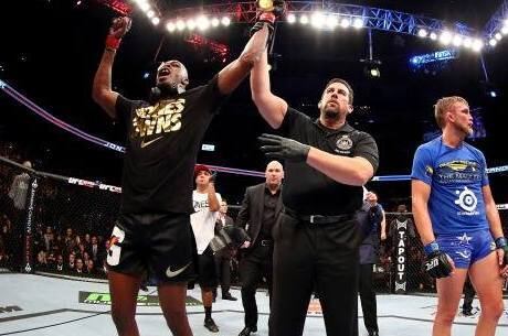 Jon Jones bateu o sueco Gustafsson em sua última luta no UFC