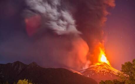 O Villarrica tem 2.847 metros de altitude