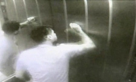 Agressor foi filmado depredando elevador do prédio