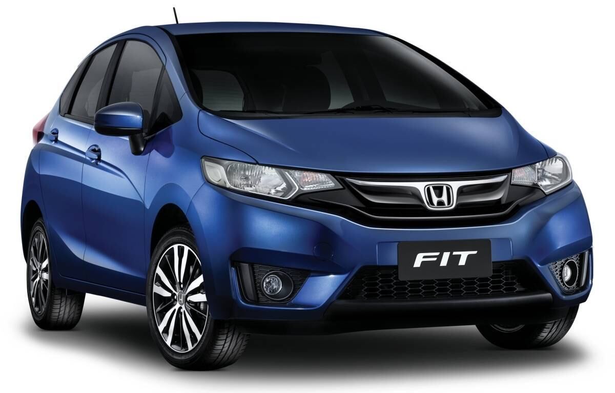 23) Honda Fit DX 1.4 A/T
Motor: 1.5 16V flex
Potência: 115 cv (G) e 116 cv (E) a 6.000 rpm
Câmbio: Automático, continuamente variável (CVT)
Preço: R$ 54.500

Quer saber tudo sobre carros? Acesse www.r7.com/carros
