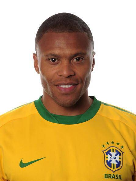 Julio Baptista retornou ao Brasil, após dez temporadas na Europa, para defender o Cruzeiro. No último Mundial, o meia estava na Roma