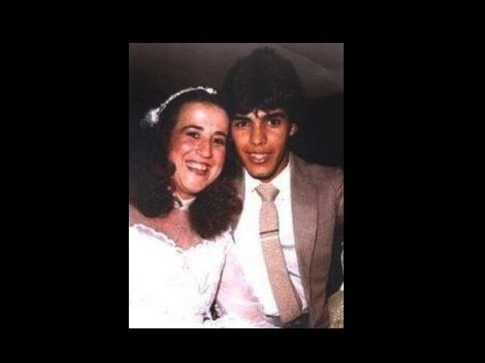 Outro clique de casamento: Zilu e Zezé beeem diferentes. Ele magrinho e ela mais gordinha — e com os cabelos crespos e escuros 
