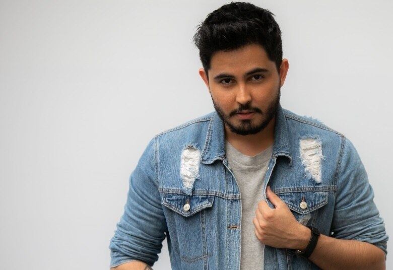 Ele canta folk,
indie e pop. No primeiro episódio, não foi desafiado!

+ Rita Gutt faz Leo Chaves e Aline Wirley dançarem ao som de Dominguinhos