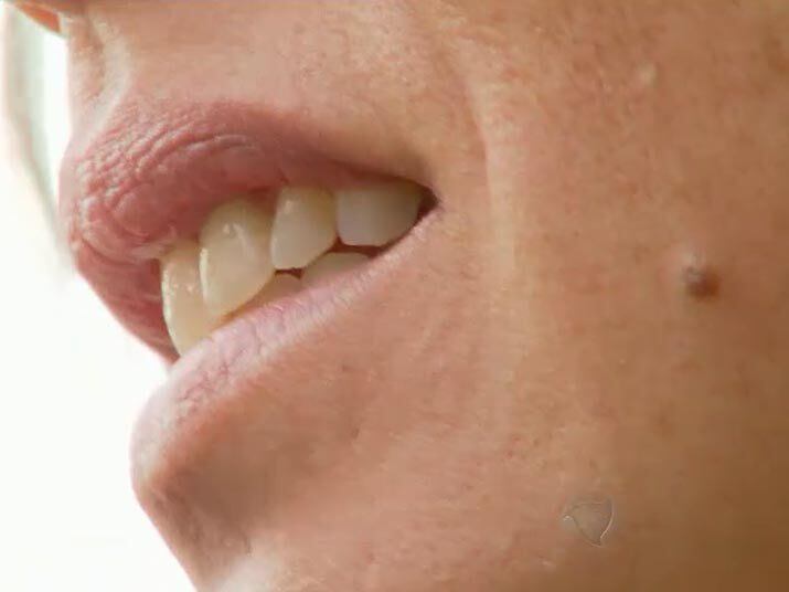 Uma mulher, de 41 anos, estava sozinha em casa quando um criminoso invadiu a residência e cometeu as maiores barbaridades: a vítima foi roubada e abusada sexualmente, de acordo com a reportagem do Cidade Alerta. Assista ao vídeo
+ Quer ver tudo o que rolou no Cidade Alerta? Veja a íntegra no R7 Play