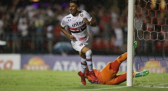 Trellez, a vitória arrancada à fórceps. O Vasco não esperava tanta pressão