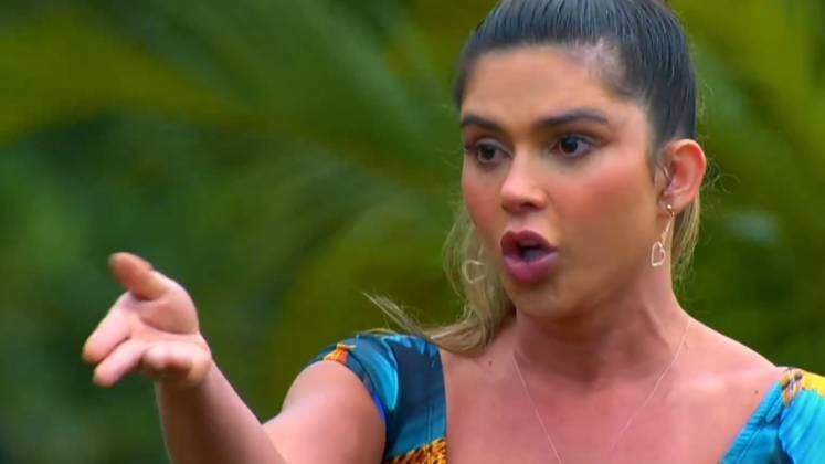 Durante uma das dinâmicas, Nadja resolveu opinar sobre Mirella Gêmea Lacração: "Você precisa de força. Seja forte por você. Você não está representando as mulheres pernambucanas". Os comentários da atriz não agradaram os exploradores e mais uma vez ela foi responsável pela confusão na Vila! 