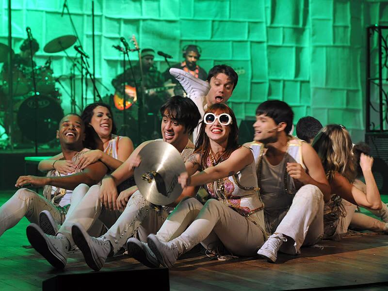 Versão teatral foi adaptada do livro “Rita Lee Mora ao Lado – Uma Biografia Alucinada da Rainha do Rock”