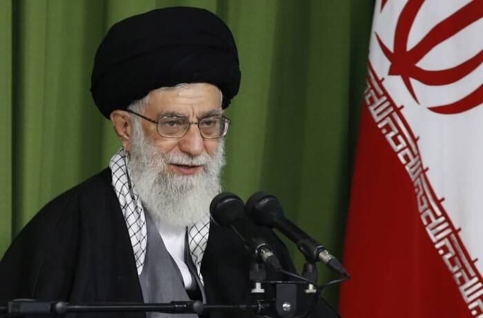 O aiatolá Ali Khamenei, Líder Supremo do Irã, em discurso no Dia Nuclear Nacional, em 9 de abril
