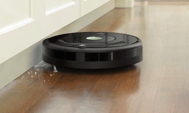 Uma atualização de software em alguns aspiradores de pó Roomba, da empresa iRobot, está fazendo com que os dispositivos fiquem descontrolados pela casa dos usuários


*Estagiário do R7 sob supervisão de Pablo Marques