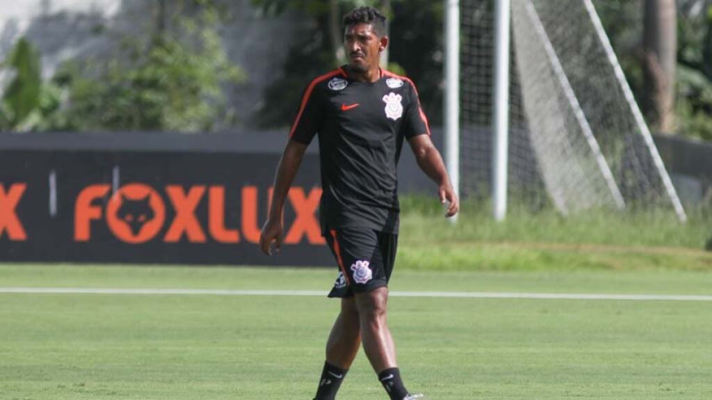 O Corinthians emprestou o lateral direito Léo Príncipe ao Le Havre, da França. Contrato se estende até junho do ano que vem.