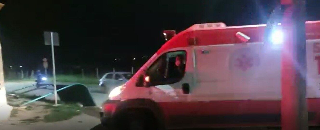 Ponto de ônibus desabou sobre três passageiros