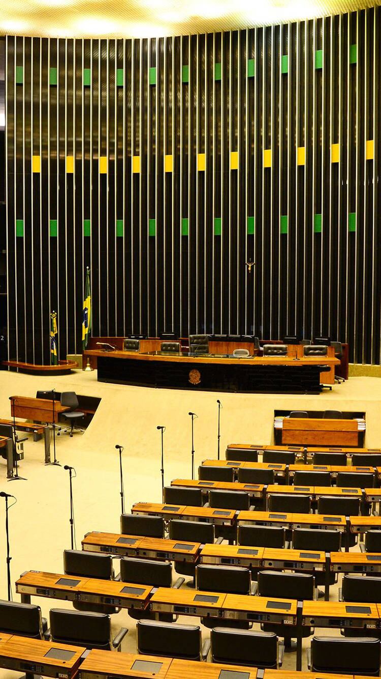 Meirelles disse não ter enxergado "encrenca" no adiamento da votação