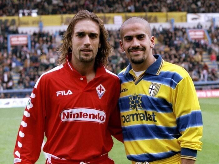 Batistuta defendeu times do mundo todo. Depois de se destacar pelo Boca Juniors, o atacante defendeu o River Plate, a Fiorentina, a Roma e a Internazionale, antes de encerrar a carreira no desconhecido Al Arabi, do Qatar