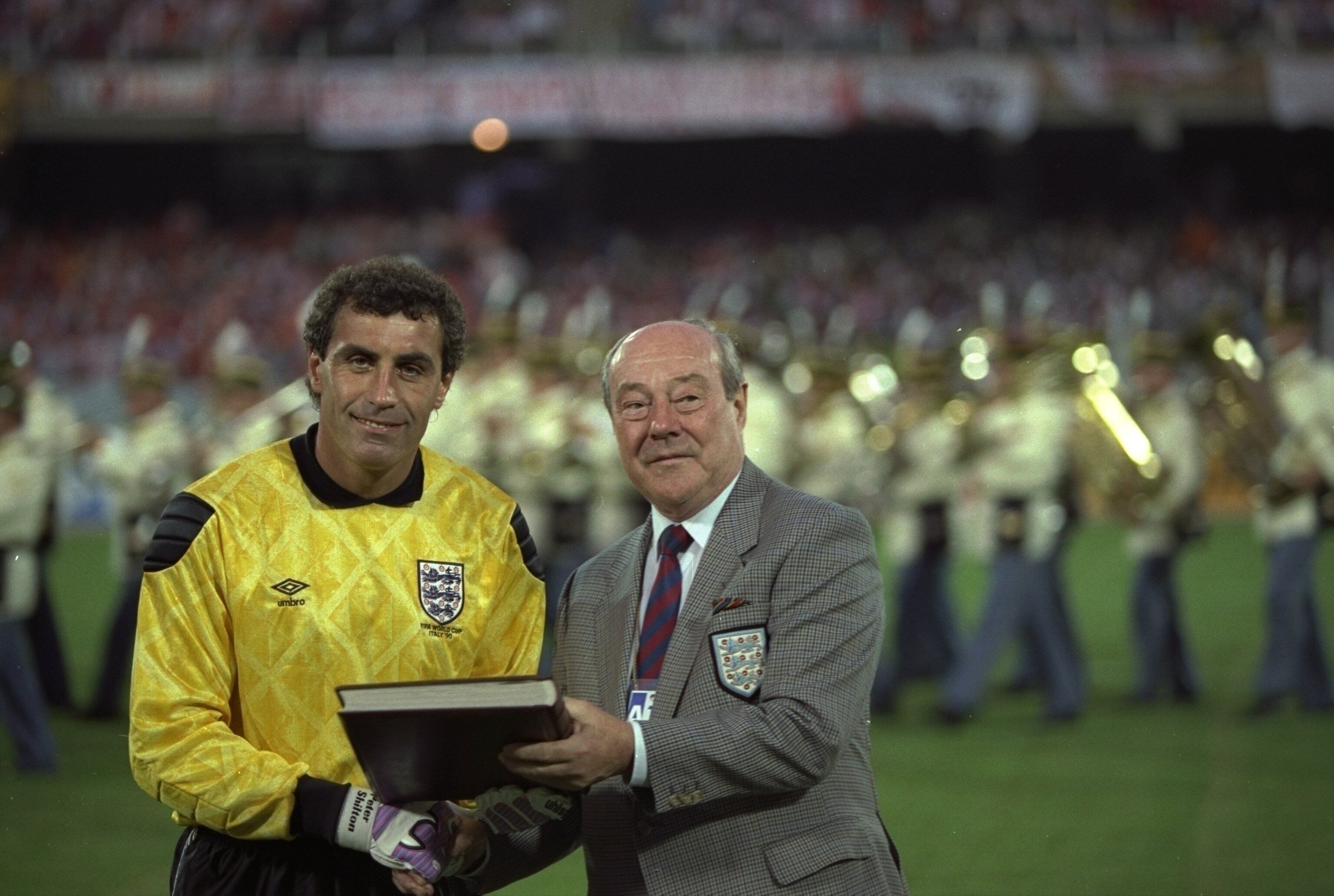 Peter Shilton defendeu a Inglaterra na Copa do Mundo de 1990 com 40 anos e 9 meses