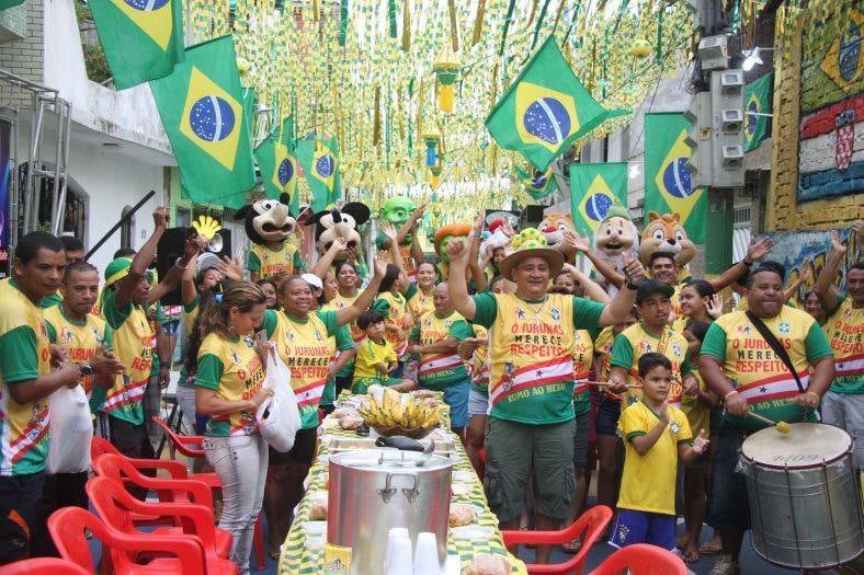 Em Belém-PA, muita festa para a estreia do Brasil na Copa do Mundo!