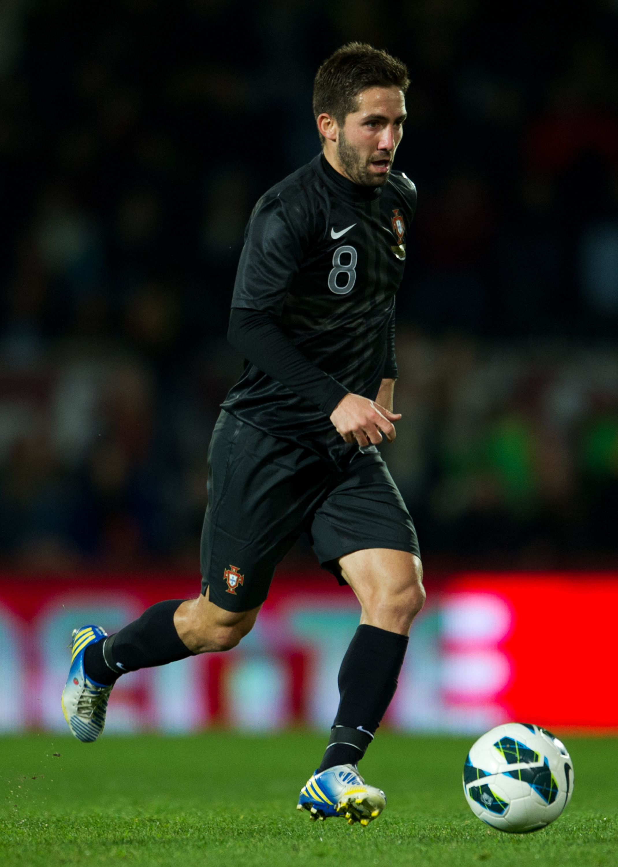 Os dois meio-campistas do Porto, James Rodriguez e João Moutinho (foto) foram comprados pelo Monaco por 70 milhões de euros, cerca de R$ 185,3 milhões
