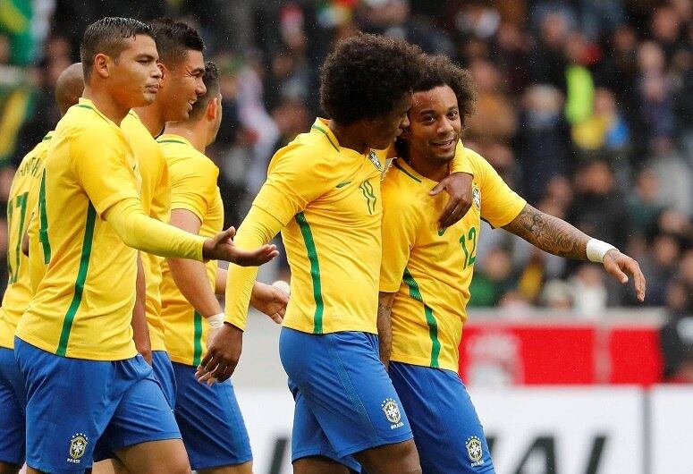 Brasil e Japão se enfrentaram em jogo de caráter amistoso, em Lille, na França. A seleção canarinho acabou saindo vencedora da partida por 3 a 1, com gols de Neymar, Marcelo e Gabriel Jesus. O primeiro gol da seleção saiu com auxílio do árbitro de vídeo, que pela primeira vez trabalhou em uma partida dos pentacampeões mundiais
*Leonardo Vallejo, estagiário do R7
EsportesR7 no YouTube. Inscreva-se
