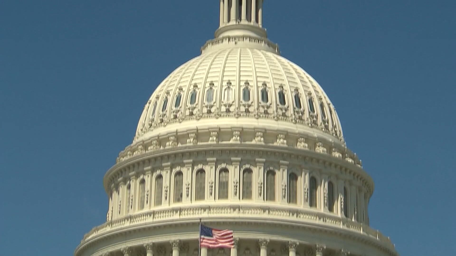 Partido Democrata reage negativamente à aprovação do pacote fiscal de Donald Trump