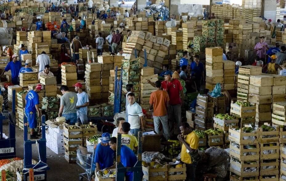 Mercados municipais vendem grandes quantidades